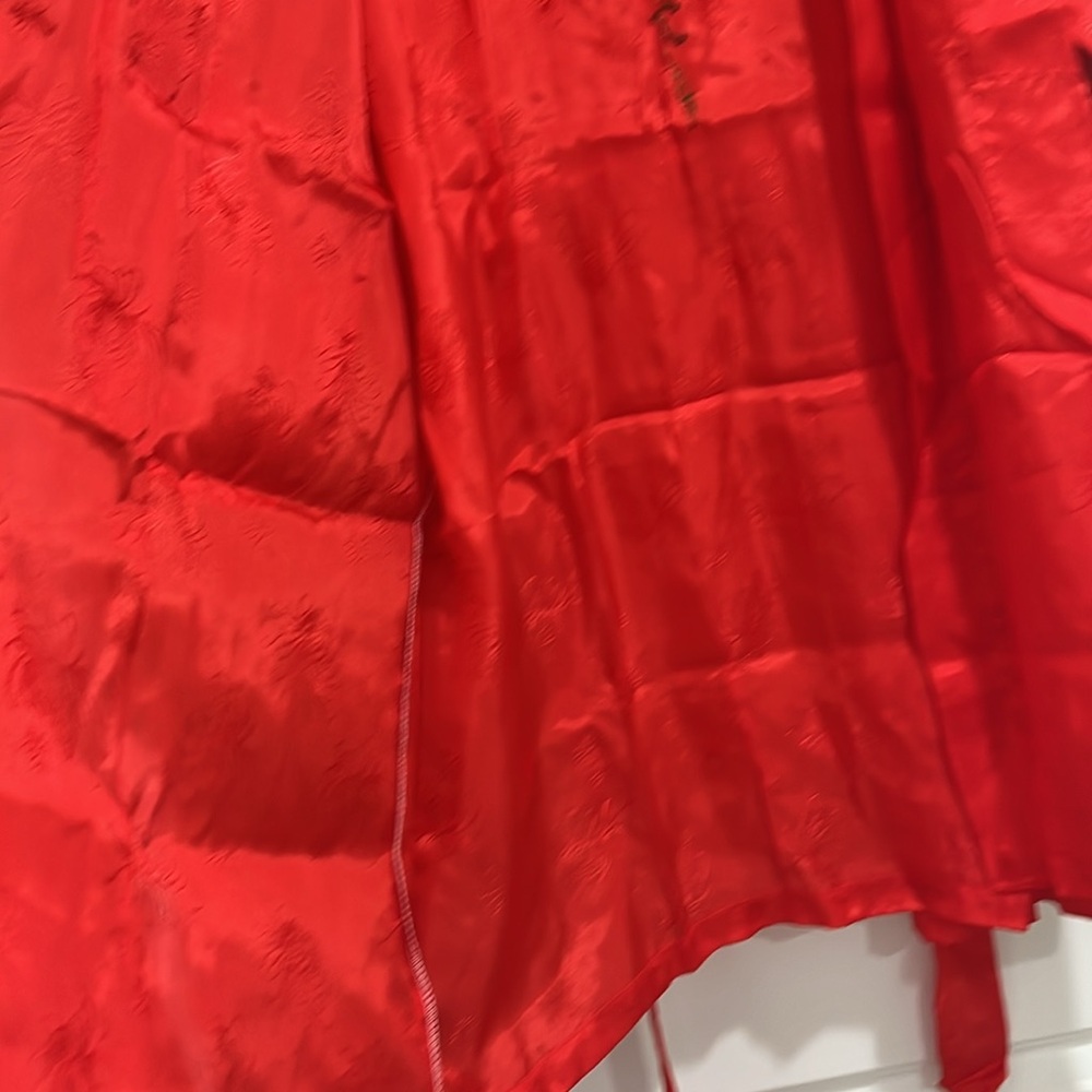 Vibrant Red Oriental Robe - Picture 7 of 7